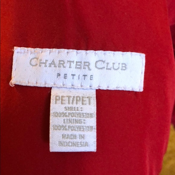 Red puffer vests with pockets - Picture 4 of 4